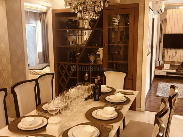 4 BHK Apartment in Hazratganj for resale Lucknow. The reference number is 17370352