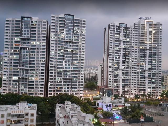 4 BHK Apartment in Hadapsar for resale Pune. The reference number is 20548826