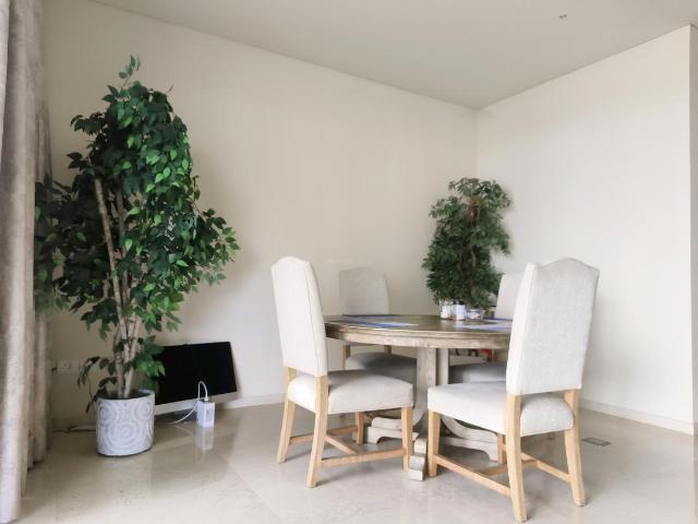 4 BHK Apartment in Hebbal Kempapura for rent Bengaluru. The reference number is 20220570