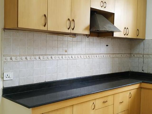 4 BHK Apartment in Indirapuram for rent Ghaziabad. The reference number is 16413623