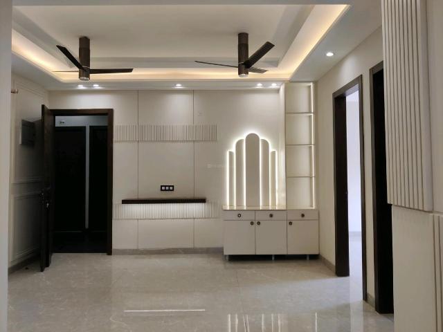 4 BHK Apartment in Indirapuram for resale Ghaziabad. The reference number is 19453009