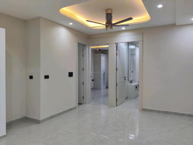 4 BHK Apartment in Indirapuram for resale Ghaziabad. The reference number is 19656448