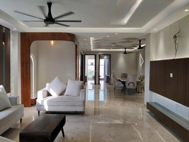 4 BHK Apartment in Indirapuram for resale Ghaziabad. The reference number is 19656352
