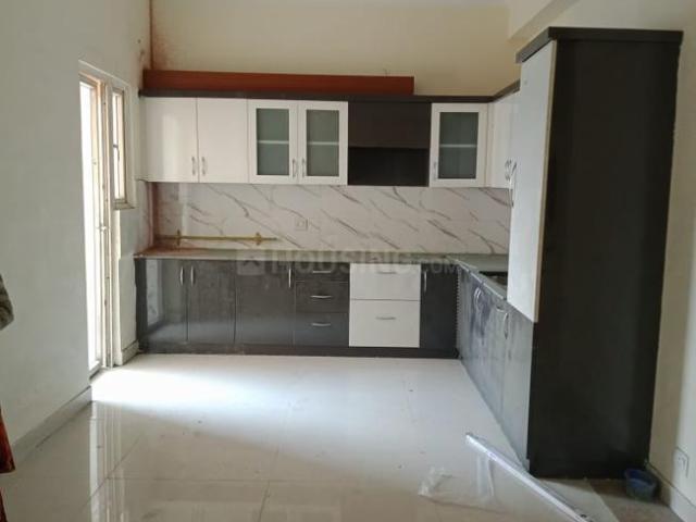 4 BHK Apartment in Indirapuram for resale Ghaziabad. The reference number is 19848396