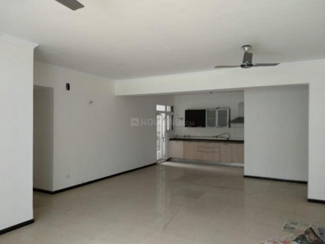 4 BHK Apartment in Indirapuram for resale Ghaziabad. The reference number is 20795007