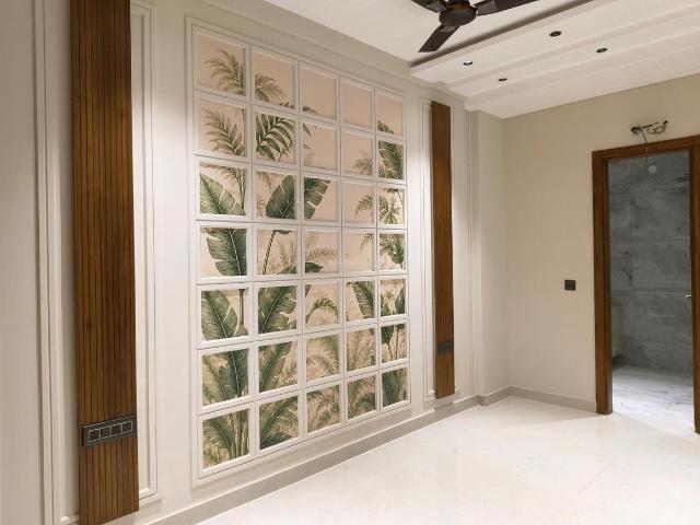 4 BHK Apartment in Indirapuram for resale Ghaziabad. The reference number is 20214044