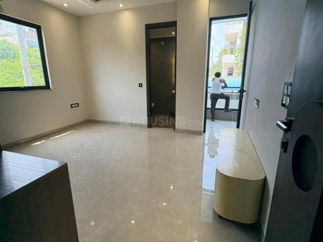 4 BHK Apartment in Indirapuram for resale Ghaziabad. The reference number is 20230250