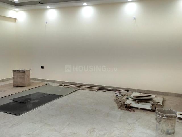 4 BHK Apartment in Indirapuram for resale NH 24 Noida. The reference number is 8839443