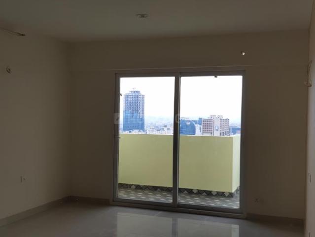4 BHK Apartment in Indirapuram for resale NH 24 Noida. The reference number is 9567530