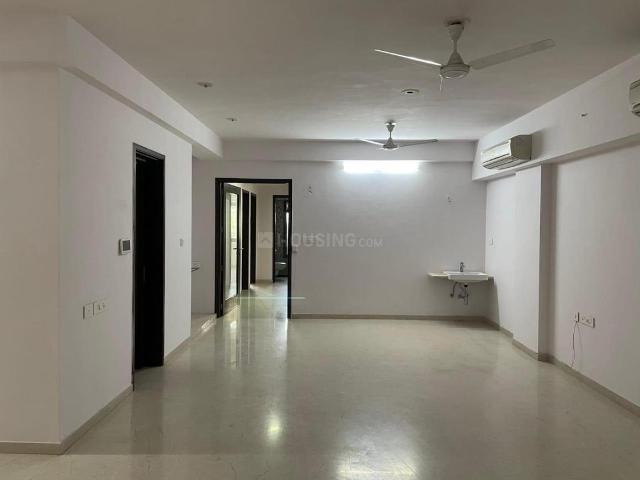 4 BHK Apartment in Iscon Ambli Road for rent Ahmedabad. The reference number is 17205984