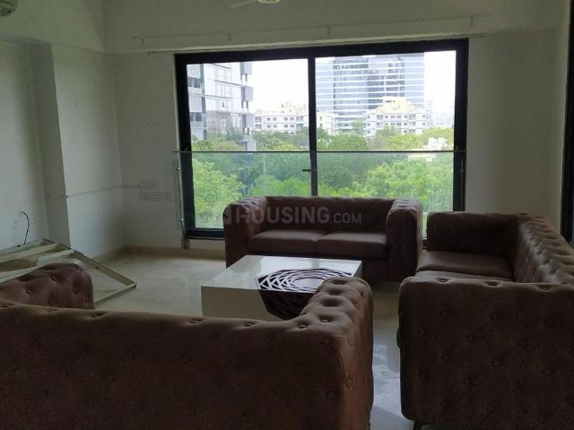 4 BHK Apartment in Iscon Ambli Road for rent Ahmedabad. The reference number is 20589274