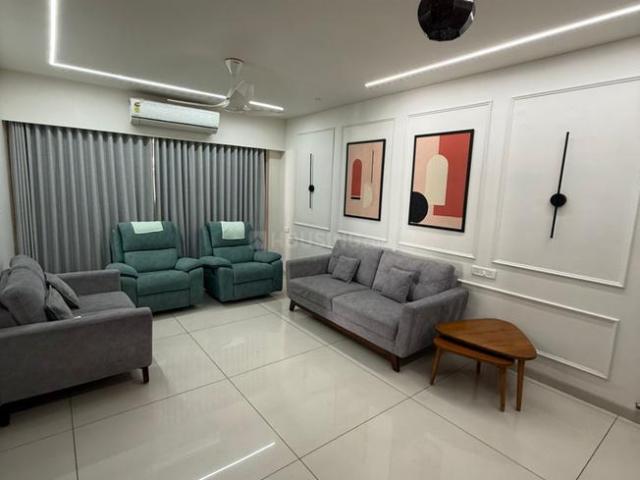 4 BHK Apartment in Iscon Ambli Road for rent Ahmedabad. The reference number is 20601501