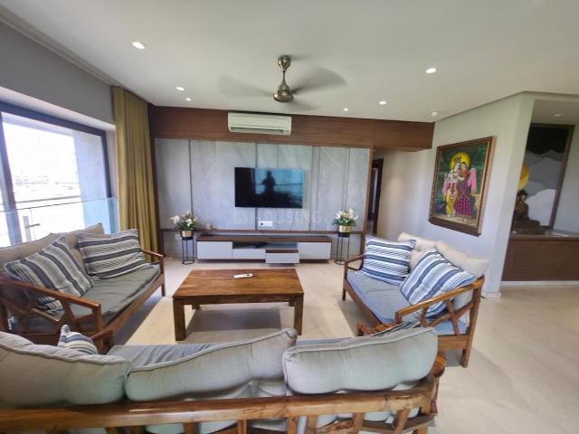 4 BHK Apartment in Iscon Ambli Road for rent Ahmedabad. The reference number is 20698233