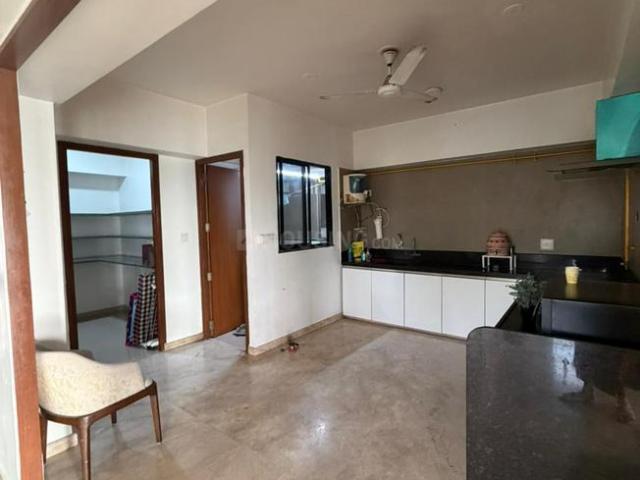 4 BHK Apartment in Iscon Ambli Road for rent Ahmedabad. The reference number is 20805005