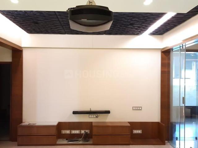 4 BHK Apartment in Iscon Ambli Road for rent Ahmedabad. The reference number is 20008246