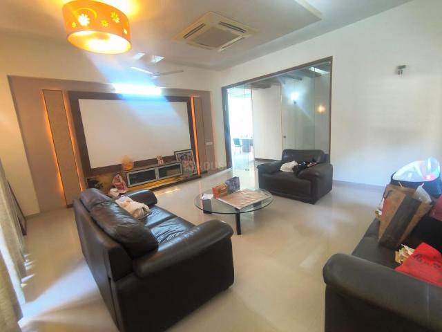 4 BHK Apartment in Iscon Ambli Road for rent Ahmedabad. The reference number is 20185342