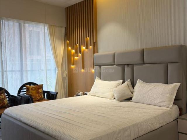 4 BHK Apartment in Iscon Ambli Road for rent Ahmedabad. The reference number is 20258971