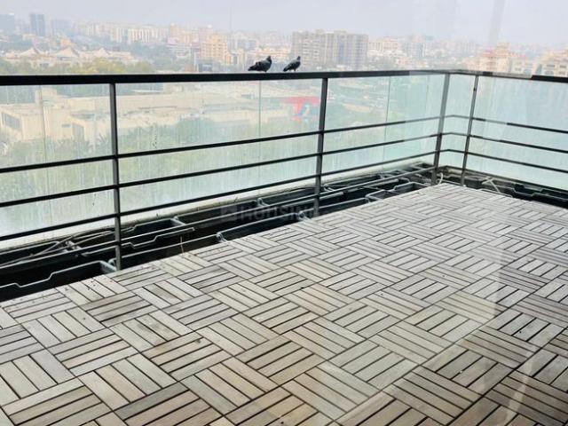 4 BHK Apartment in Iscon Ambli Road for resale Ahmedabad. The reference number is 20640586