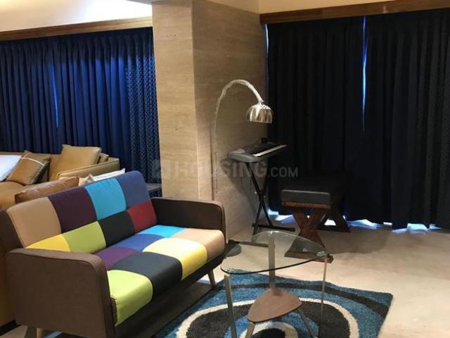 4 BHK Apartment in Iscon Ambli Road for resale Ahmedabad. The reference number is 20937151