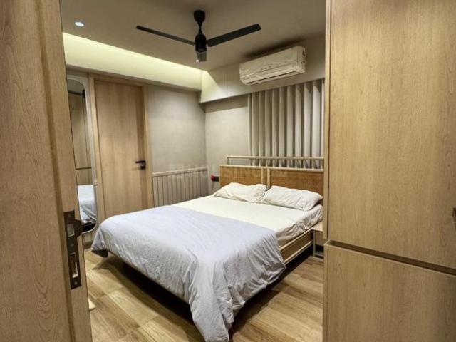 4 BHK Apartment in Jodhpur Tekra for rent Ahmedabad. The reference number is 20855361