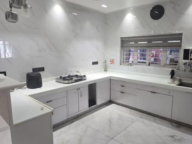 4 BHK Apartment in Jodhpur for rent Ahmedabad. The reference number is 20855092