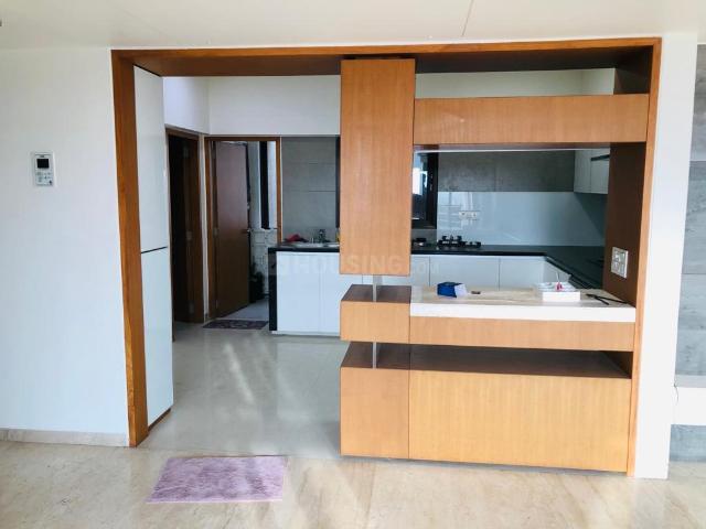 4 BHK Apartment in Jodhpur for resale Ahmedabad. The reference number is 16868596