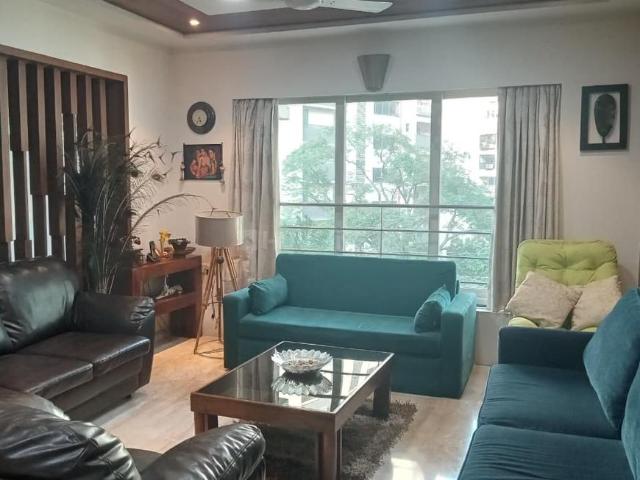 4 BHK Apartment in Jodhpur for resale Ahmedabad. The reference number is 20877427