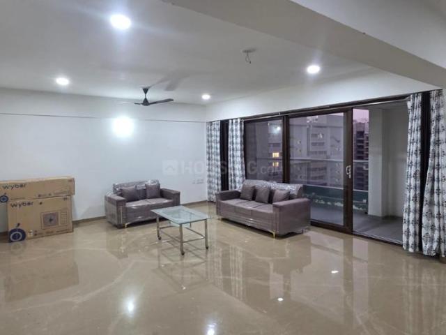 4 BHK Apartment in Jagatpur for rent Ahmedabad. The reference number is 19447528