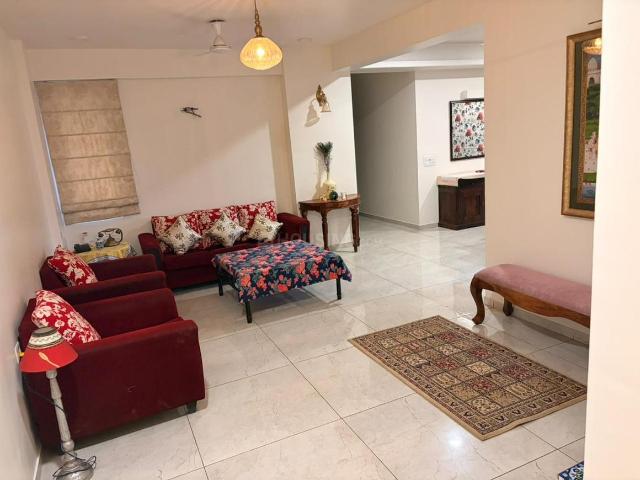 4 BHK Apartment in Jagatpura for rent Jaipur. The reference number is 19148539