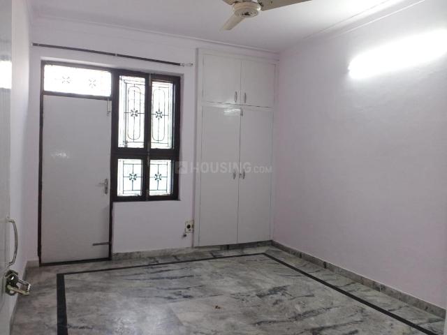 4 BHK Apartment in Janakpuri for resale New Delhi. The reference number is 10501585