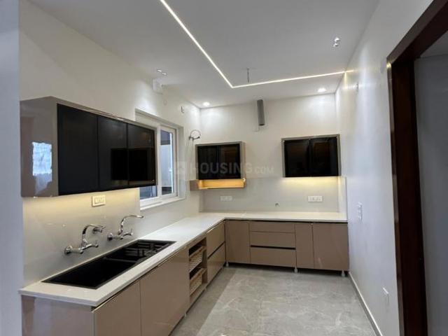 4 BHK Apartment in JLPL Industrial Area for rent Mohali. The reference number is 18316864