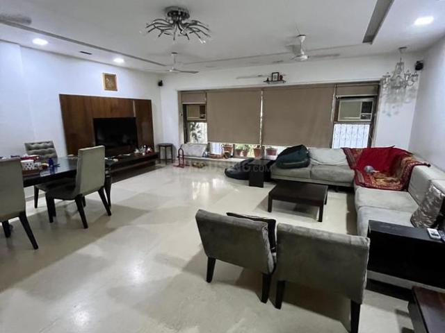 4 BHK Apartment in Juhu for rent Mumbai. The reference number is 17451446