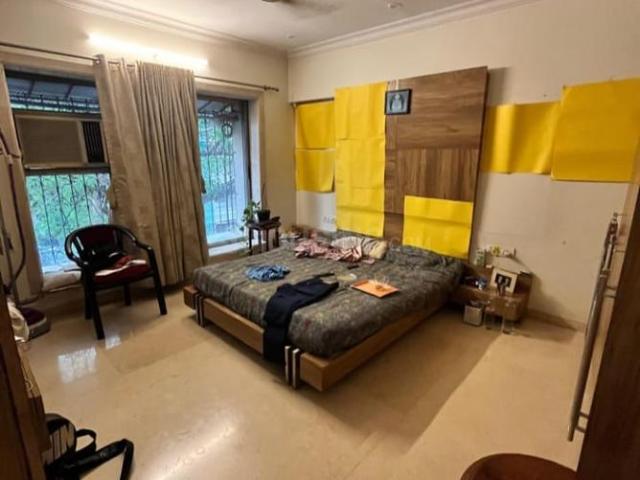 4 BHK Apartment in Juhu for rent Mumbai. The reference number is 19747662