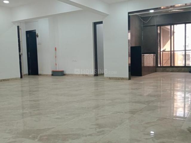 4 BHK Apartment in Juhu for rent Mumbai. The reference number is 20236286