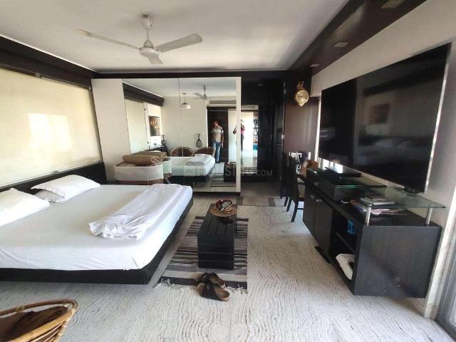 4 BHK Apartment in Juhu for resale Mumbai South West. The reference number is 16594548