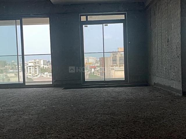 4 BHK Apartment in Juhu for resale Mumbai. The reference number is 17331444