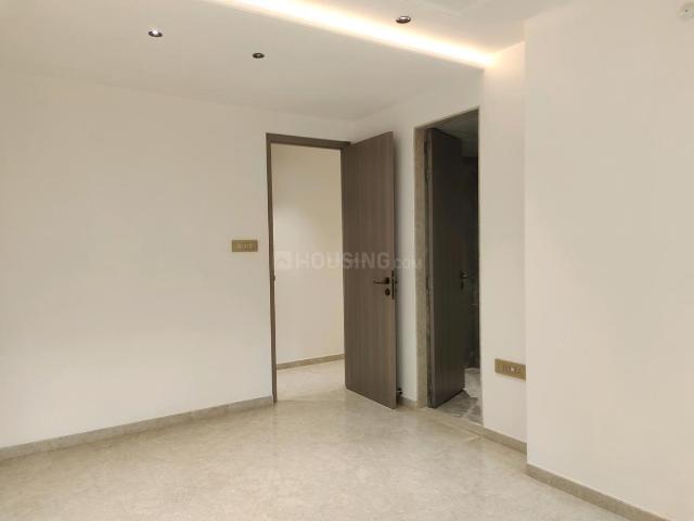 4 BHK Apartment in Juhu for resale Mumbai. The reference number is 20504107