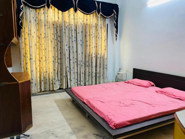 4 BHK Apartment in Omicron I for rent Greater Noida. The reference number is 20329785