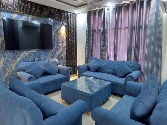4 BHK Apartment in Lohgarh for rent Zirakpur. The reference number is 20266773