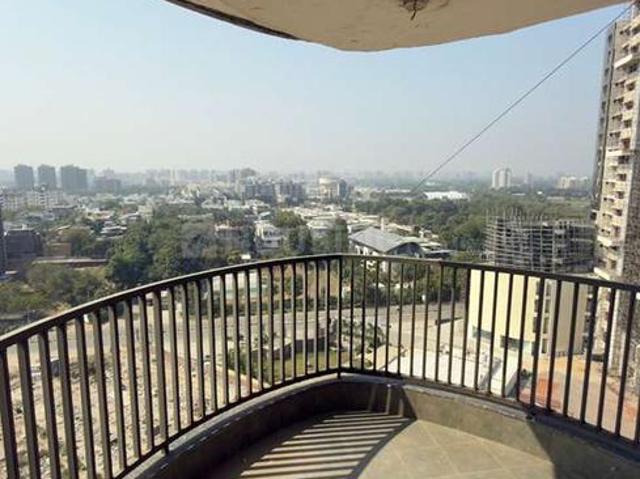 4 BHK Apartment in Motera for rent Ahmedabad. The reference number is 20374022