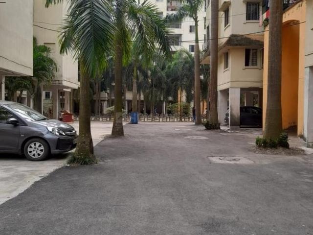 4 BHK Apartment in Madhyamgram for resale Kolkata. The reference number is 18771402