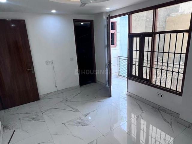 4 BHK Apartment in Mahavir Enclave for resale New Delhi. The reference number is 20139399