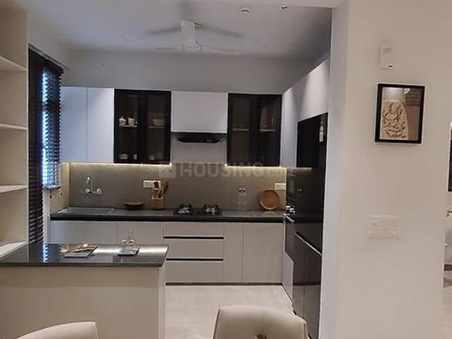 4 BHK Apartment in Mahurali for resale Ghaziabad. The reference number is 19986759