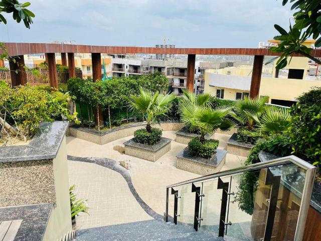 4 BHK Apartment in Mahurali for resale Ghaziabad. The reference number is 20138180
