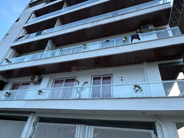 4 BHK Apartment in Maidan Garhi for rent New Delhi. The reference number is 17786484