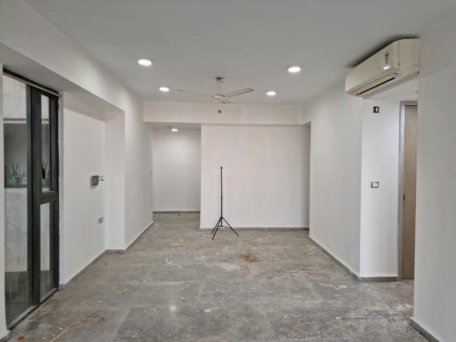 4 BHK Apartment in Malabar Hill for resale Mumbai. The reference number is 9072085
