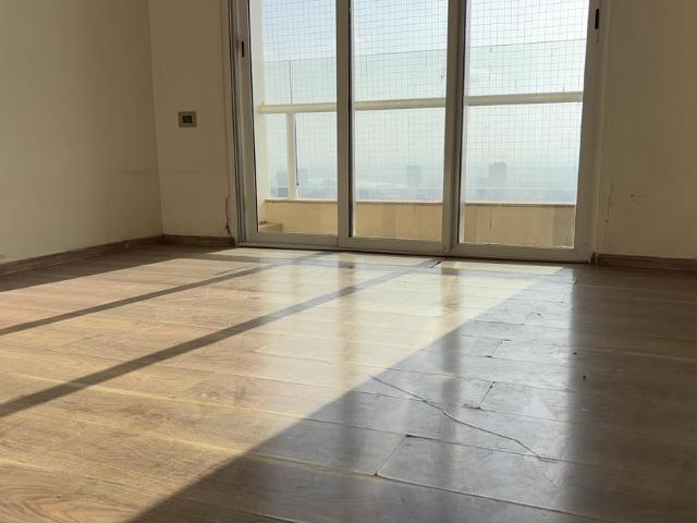 4 BHK Apartment in Malad East for rent Mumbai. The reference number is 19990029