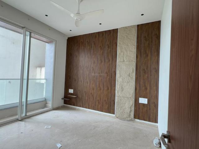4 BHK Apartment in Malad East for rent Mumbai. The reference number is 20776441