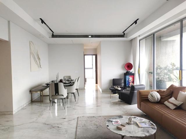 4 BHK Apartment in Malad West for resale Mumbai. The reference number is 17614985
