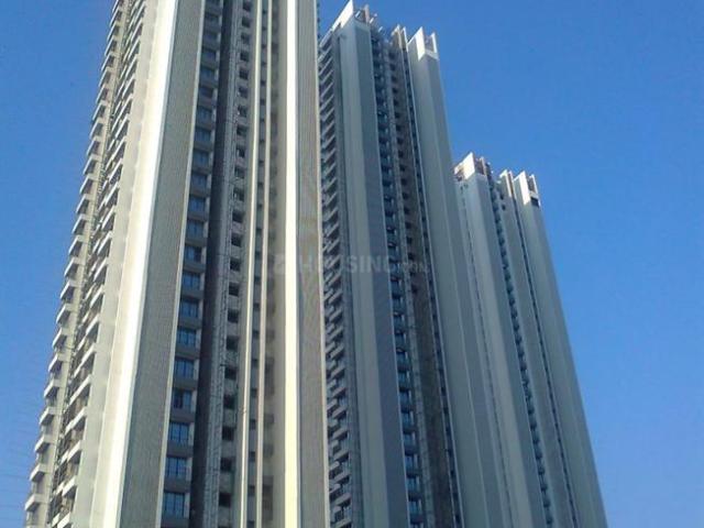 4 BHK Apartment in Malad West for resale Mumbai. The reference number is 20554146